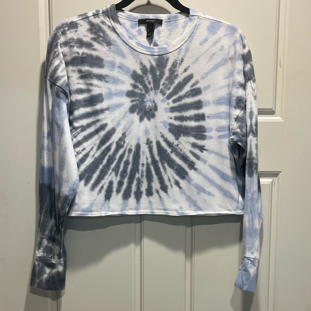 Women’s Long Sleeve Tie-Dye Crop Top